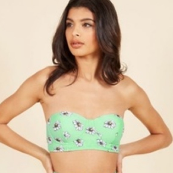 (CLOSET CLOSING FINAL SALE) NWOT ModCloth Vacation Daisies Strapless Bikini - Picture 2 of 7